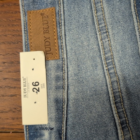 Judy Blue -  Mid Rise Denim Cut Off Shorts With Eyelet Detail - Picture 6 of 6